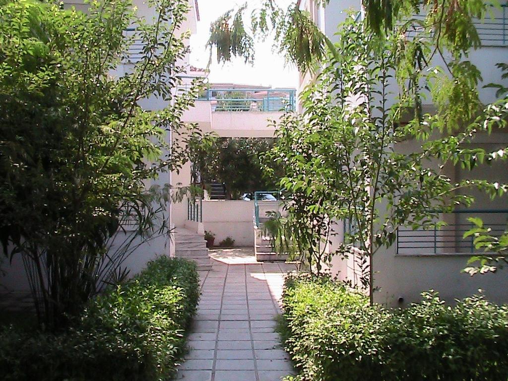 Niki Apartments Polychrono Bagian luar foto