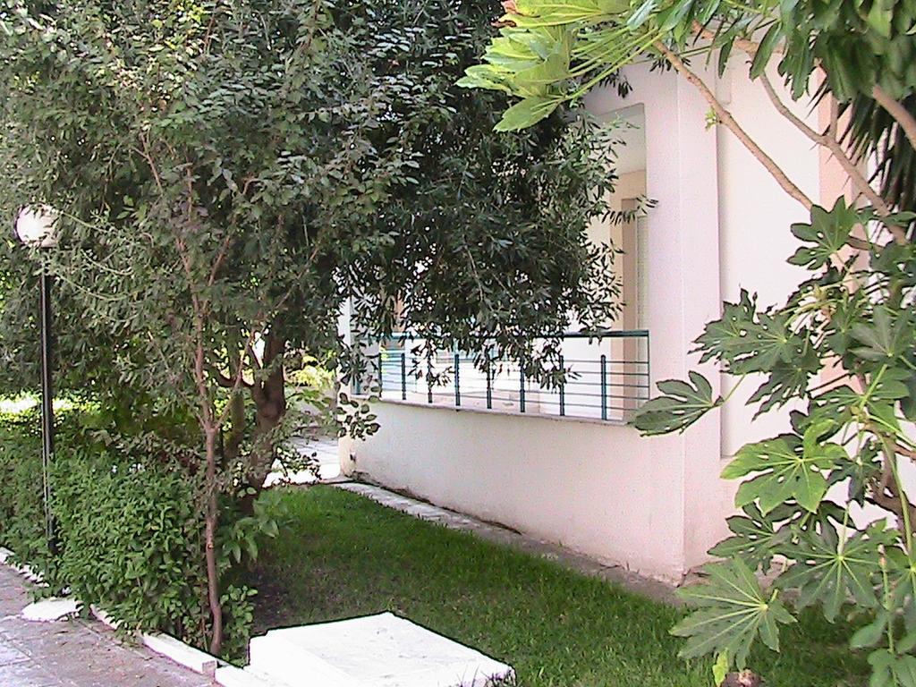 Niki Apartments Polychrono Bagian luar foto